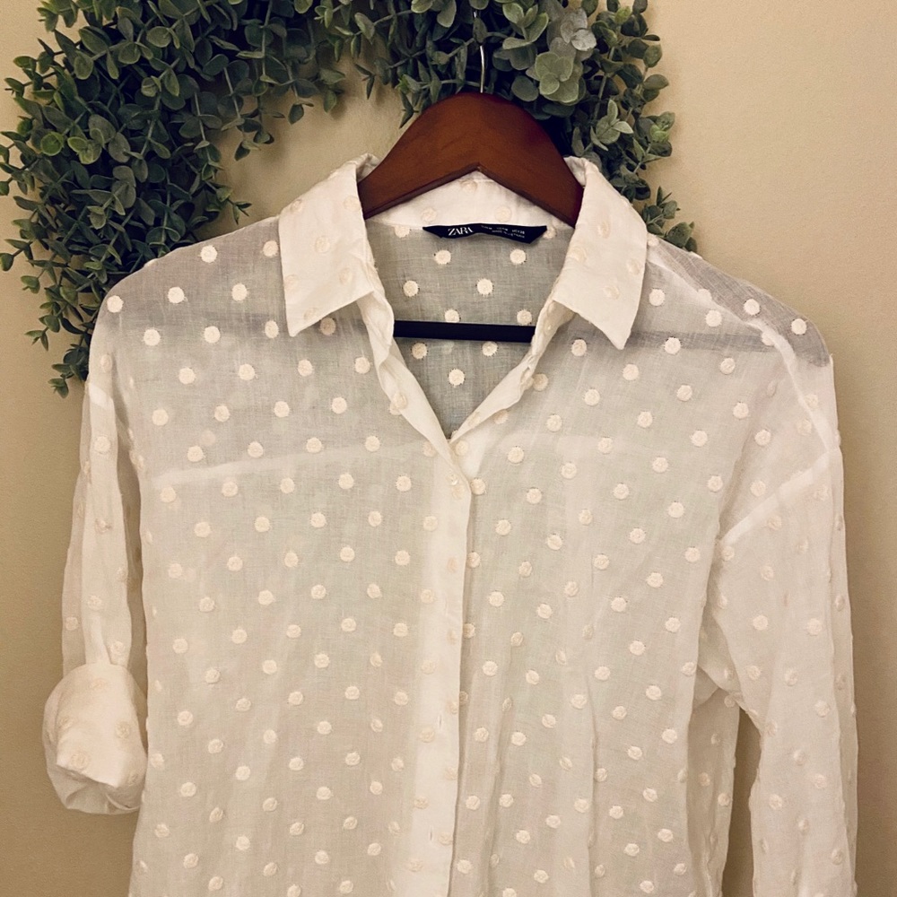 Zara White Embroidered Polka Dotted Blouse Size M